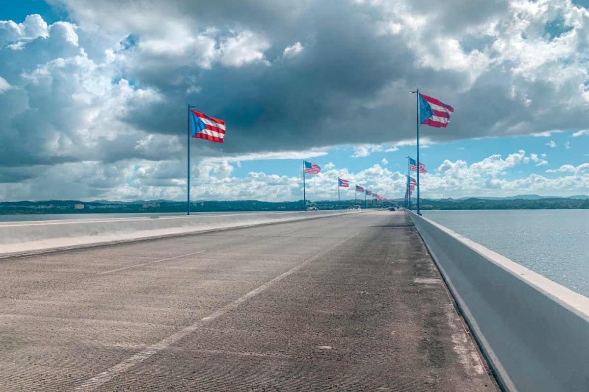 Teodoro Moscoso Bridge in San Juan, flanked with Puerto Rican flags