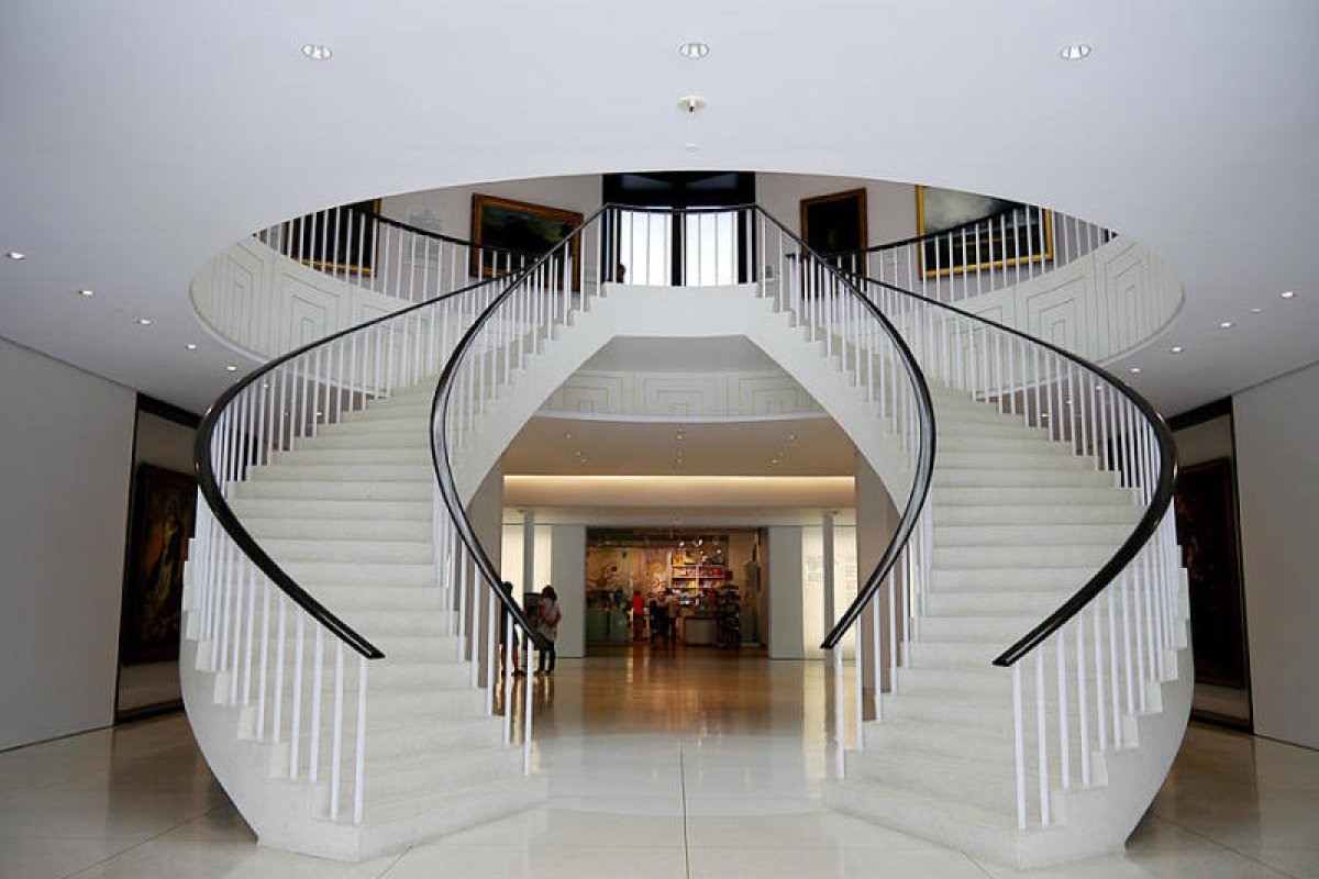 Escalera interior del museo.